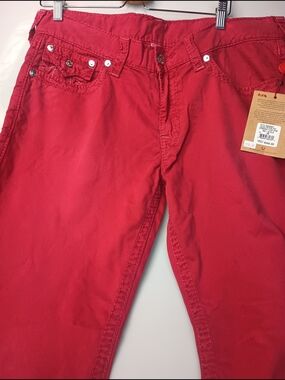 True Religion Straight Flap DTM Big T W GLD Ruby Red Size 36